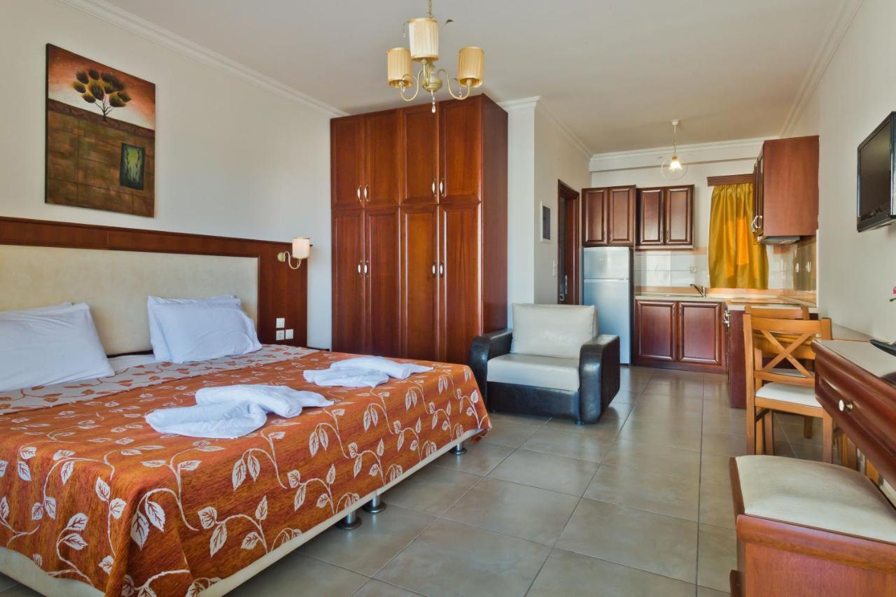 ארקסה Royal Beach Hotel מראה חיצוני תמונה