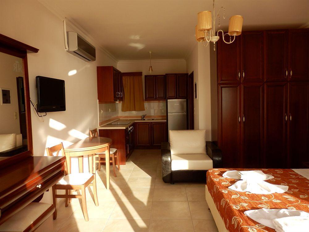 ארקסה Royal Beach Hotel מראה חיצוני תמונה