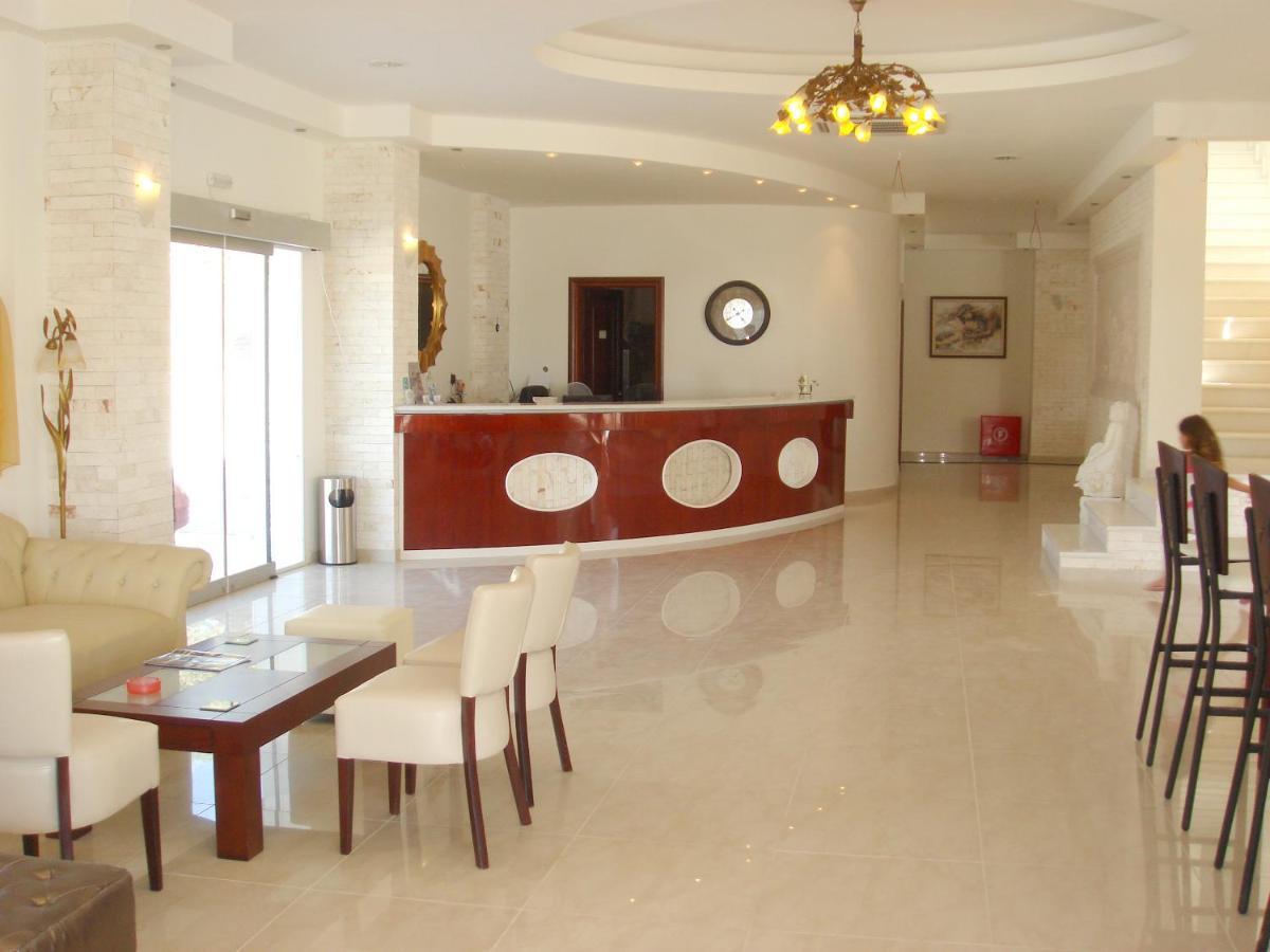 ארקסה Royal Beach Hotel מראה חיצוני תמונה