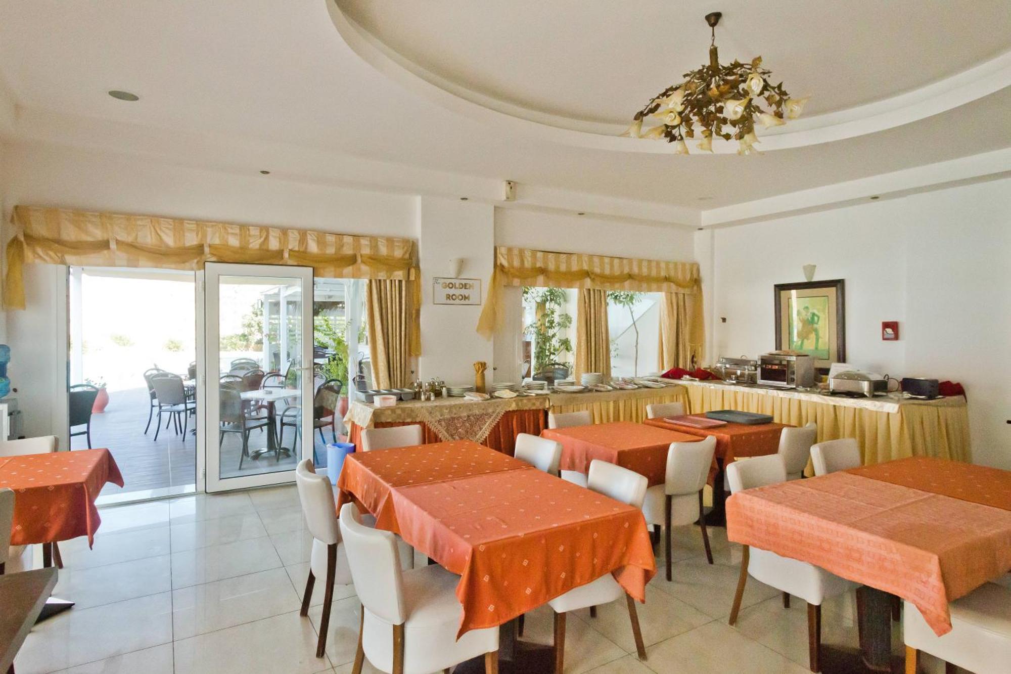 ארקסה Royal Beach Hotel מראה חיצוני תמונה