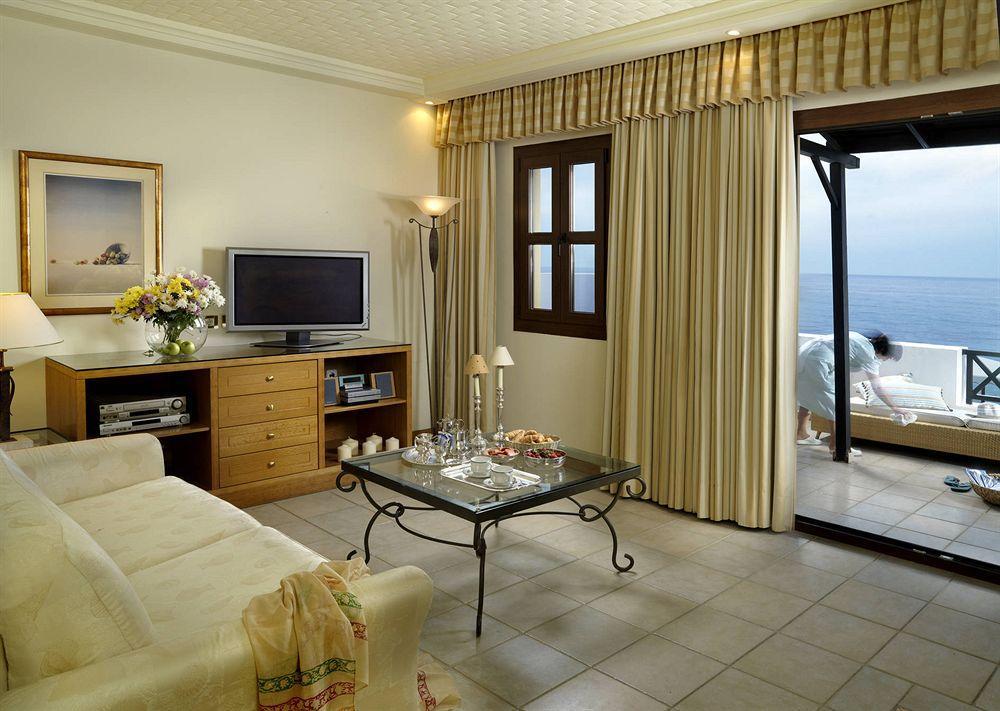 ארקסה Royal Beach Hotel מראה חיצוני תמונה