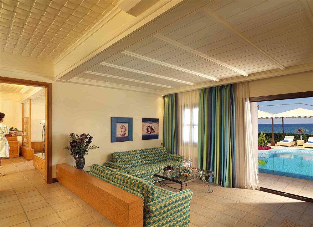 ארקסה Royal Beach Hotel מראה חיצוני תמונה