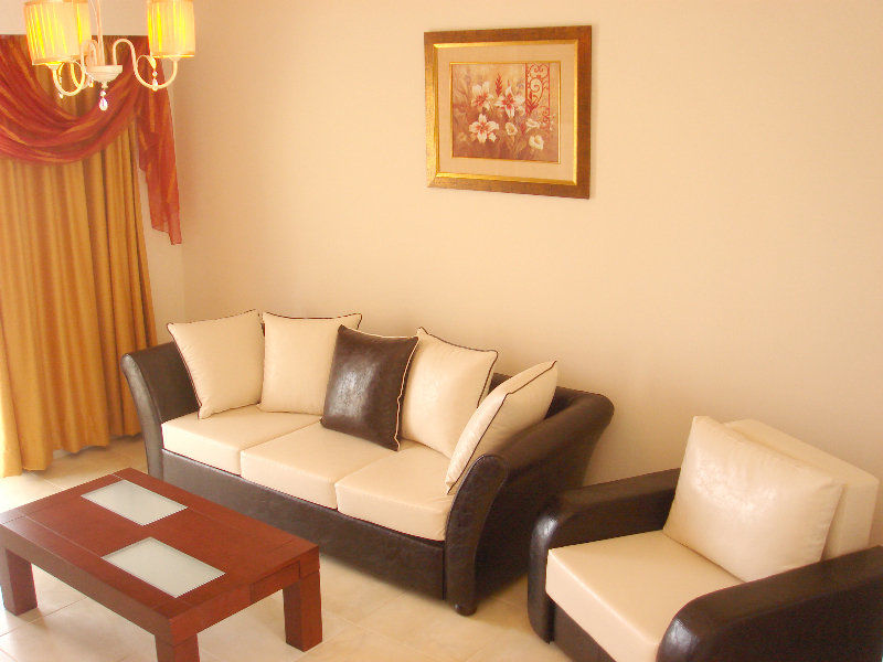 ארקסה Royal Beach Hotel מראה חיצוני תמונה